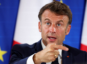 Súlyos vereség után előrehozott választást írt ki Macron francia elnök