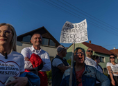 „Már nagyon büdös van, az tény és való” - a peresztegi dögtemető-fórumon megjelent Nagy István is