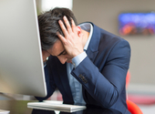 A magyarok többsége az időhiány és a túl sok feladat miatt stresszel a legjobban a munkahelyeken