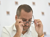 Rácz András Lánczi Tamásnak: Tőletek, bohócok, nem félek