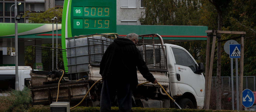 V llalkoz s A Mol megv s rolja a magyarorsz gi Lukoil kutakat