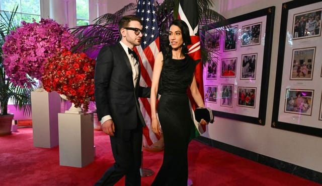 Alex Soros feleségül vette Hillary Clinton volt tanácsadóját, Huma Abedint