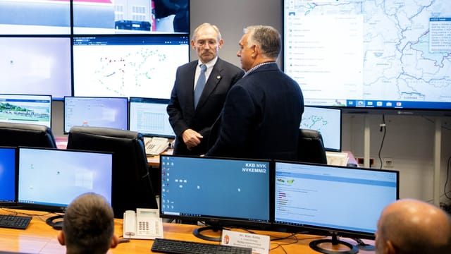 Csendben milliárdokat fizet a kormány az EU-nak, de az ügyészség nem találja a beismert csalást a Microsoft-beszerzésben