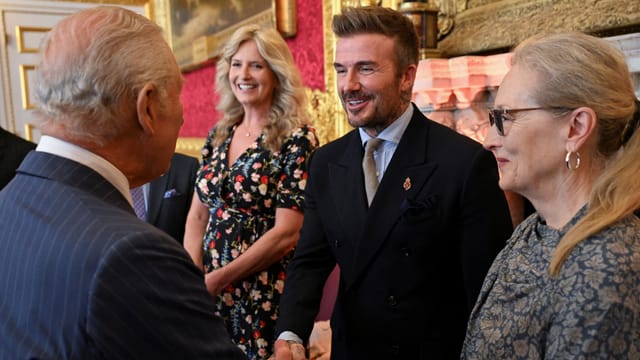 „Hálátlan k***ögök”-től a lovagi címig – David Beckham küzdelme azért a bizonyos három betűért