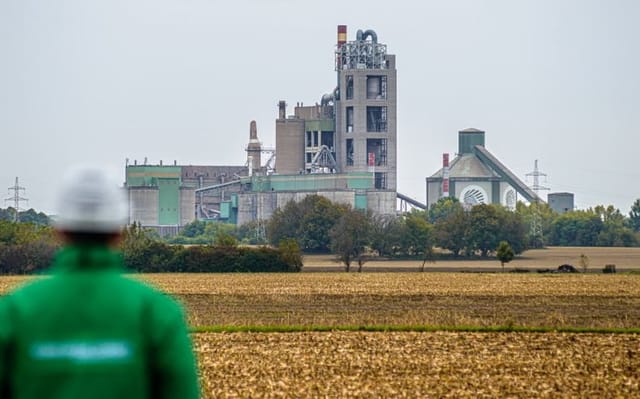 Utolérte a külföldi cement- és kavicsipari vállalatokat az Orbán-kormány bosszúja
