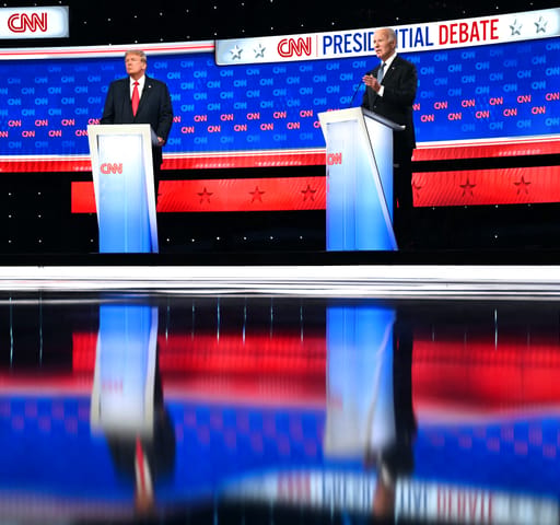 Trump immár újra a republikánusok elnökjelöltként vitázott Joe Biden elnökkel, akit akkor még a jelöltjüknek hittek a demokraták. A vita a CNN atlantai stúdiójában zajlott