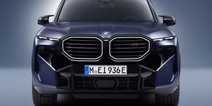Már csak az erősebb, 748 lovas V8-cal kapható a hegyomlásnyi BMW XM