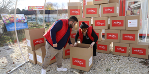 Több mint tíz tonna ajándék gyűlt össze szombat estig a MikulásGyárban