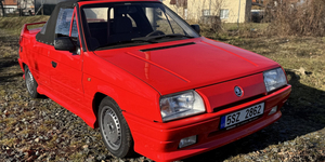 Méregdrága csehszlovák időgép ez a nyitható tetejű Skoda Favorit