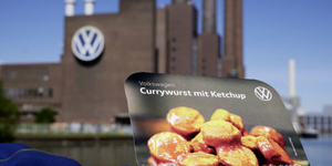 Szupermarketben is kapható lesz a Volkswagen legnépszerűbb terméke, a currywurst