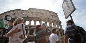 Felnyársalta magát a Colosseum kerítésére egy amerikai turista