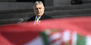A Fidesz két hónapja nem tud felébredni a rémálomból, az utcai harcos Orbán több fronton is vereséget szenvedhet 