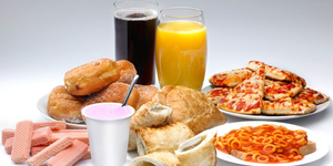 Maradandó károsodást okozhat, ha valaki fiatalon egészségtelen ételeket fogyaszt
