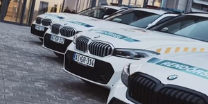 Máris összetört az egyik vadonatúj rendőrségi BMW Debrecenben