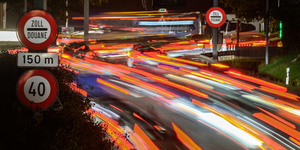 Kínkeservesen megy az átállás az elektromos vagy hidrogénüzemű járművekre az európai közúti fuvarozásban