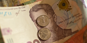 Ukrajna a dollár helyett inkább az euróhoz kötné a hrivnyát