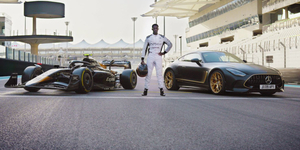 Egyedi Mercedes-AMG készült Brad Pitt F1-es filmje miatt