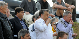 Orbán épp egy olyan adatot hagyott ki a vagyonnyilatkozatából, amire a civileket köteleznék