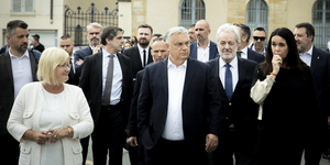 Orbán: Az oroszok Ukrajnát sem tudják legyőzni, így a NATO-t sem tudnák igazán megtámadni