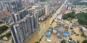 Százévente egyszer van akkora áradás, mint a mostani, ami miatt 110 ezer embert mentettek ki Kínában