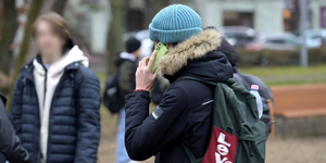 „Most elég rossz, hogy nem lehet náluk telefon” – van, aki nem éri el a gyerekét az iskolai bombariadók alatt