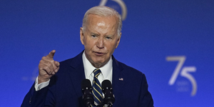 A Covid–19 elleni vakcina okozta Joe Biden rákját? Beindultak a konteók a volt elnök daganata kapcsán