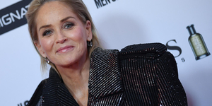 Sharon Stone-t megkérdezték, mit üzenne a fiatalkori önmagának, és ő elsírta magát