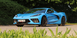 Amerika a tarkónkon ordít: meghajtottuk az őszintén tahó új Corvette-et