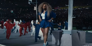 Kiderült, miért táncolt a Super Bowl félidei show-jában Serena Williams – videó