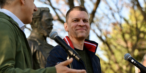Orbán Viktor helyett Menczer Tamás reagált Magyar Péter kihívására