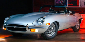 Eladó Steve McQueen Jaguar E-Type-ja, amit egy svájci séfnek adott