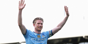 Kevin De Bruyne a Napoliban folytatja