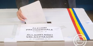 Rekordrészvétellel indult a román elnökválasztás, Simion pártja választási csalást emleget