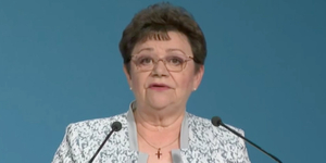 Nyugdíjba megy Müller Cecília, akit Orbán szerint egycsapásra megszeretett az ország