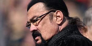 Steven Seagal és Oliver Stone is Putyinnal együtt parádézott a Vörös téren – fotók
