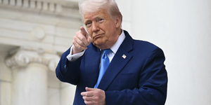 Trump Orbántól inspirálódik - de az Egyesült Államokban nincs olyan könnyű dolga, mint magyar kollégájának volt