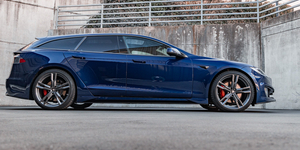 Szuperdrága portéka ez a Tesla sportkombi
