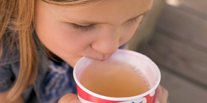 Miért tűnt el a Mekiből a barackos tea, és miért nem árulják a mozikban sem?