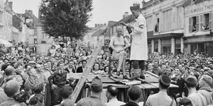 A „vad” tisztogatástól az ellenálló nemzet mítoszának építéséig: így békült meg a francia társadalom a világháború után