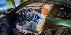 Monacói villantás: Norris új Porschéval, Sainz ritka Ferrarival ment közös vacsorára – videó