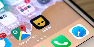 Néhány órával a kinevezése után lemondott a svéd nemzetbiztonsági tanácsadó a Grindrre korábban kitett fotói miatt