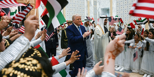 Trump közel-keleti útja: diplomácia és összeférhetetlenség egy ajándék Boeing árnyékában