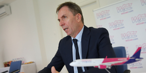 Váradi József, a Wizz Air vezére: Nem ülhetünk vissza a lovakra repülés helyett