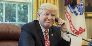 A béketárgyalások állnak, Trump pedig most már annak is az ellenkezőjét mondja, mint amit két napja állított