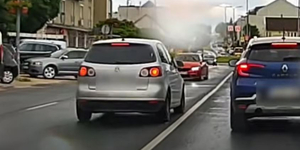 Dúvadként hajtott át egy autós Érden, nem érdekelte más a forgalomban – videó