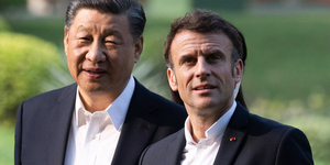 Orbán előtt Macronnal és von der Leyennel tárgyal a kínai elnök