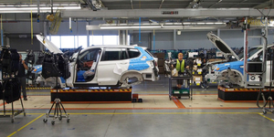 Jelentősen csökkent a BMW profitja, de arra várnak, hogy Trump megadja magát vámkérdésben