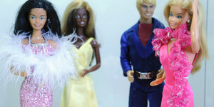 200 Barbie babával él együtt egy New York-i művész