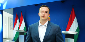 Na de ki volt a csomagtartóban megbilincselve Szentkirályi Alexandra videójában?