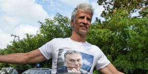 Laborczi Dóra: a sátánozástól a politikai fundamentalizmusig